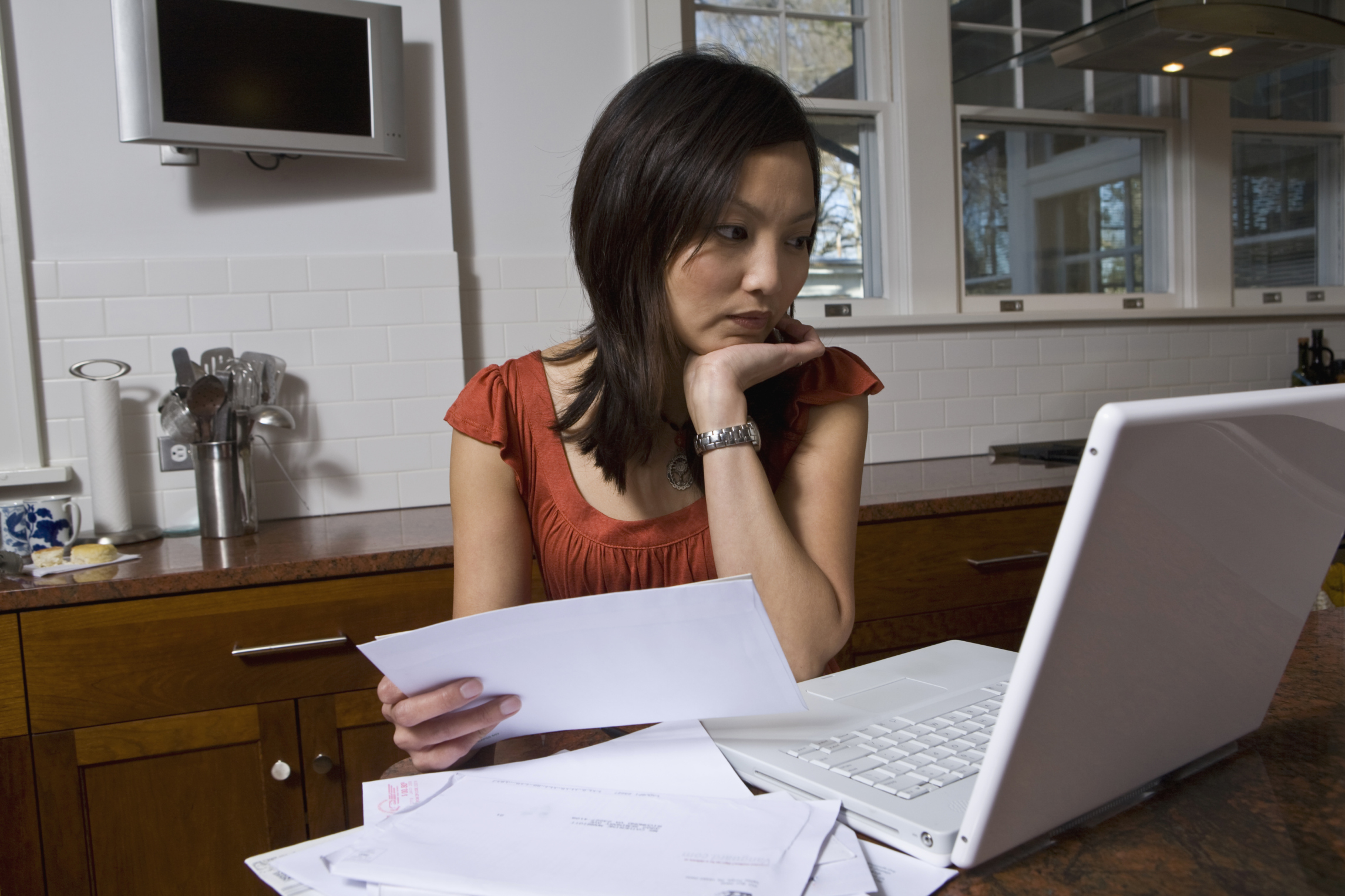 how can i buy a house with no credit